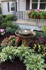30 Exciting And Beautiful Front Yard Landscaping Ideas Frontyard Frontyardlandscaping Cheap Landscaping Ideas Front Yard Landscaping Design Front Yard Garden
