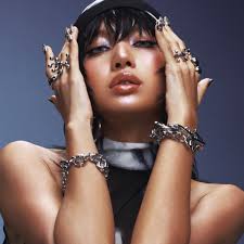 Melody Valencia (@meldsvalencia)