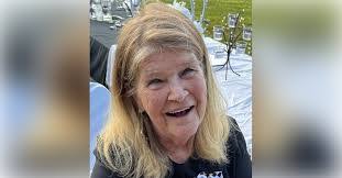 Cecil Maxwell's Instagram, Twitter & Facebook