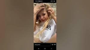 Elisa Durulay late-night livestream capture