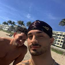 Thomas Barreiro, D.P.T, CERT DN (@thomasthedpt) • Instagram photos and  videos