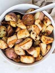 If There S One Ingredient That Makes Its Way Onto Every Holiday Table It S Definitely Potatoes They Re I Red Potatoes Weelicious Recipes Roasted Red Potatoes
