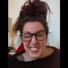 Can someone edit team logo and colors?