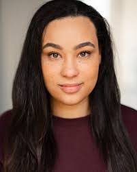 Eliza Waters's Instagram, Twitter & Facebook