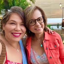 Caught in the act! Out with my girlfriend… and somehow we accidentally  ended up shopping (again) 😅 I promise I don't need any new clothes—but the  clothes might need me! 😂 Sometimes