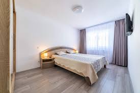 Whether you're traveling with friends, family, or even. Informati Utile Rasnov Ce Poti Face In Zona Rasnovului Cazare Rasnov
