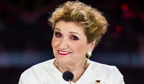 Produttrice discografica, conduttrice e grande personaggio televisivo, mara è nata a bologna il 22 aprile del 1941, e da italia's al grande affetto mara maionchi risponde con un post facebook in cui pubblica una sua foto da giovane e scrive: Mara Maionchi Chi E Marito Figlie Eta Biografia Giudice Igt2021 The Italian Times
