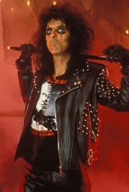 He S Back The Man Behind The Mask Alice Cooper Pin By Michele Hauf On Music Alice Cooper Shock Rock Rock Costume
