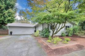 See What I Found On Zillow Https Www Zillow Com Homedetails 14208 123rd Ave Ne Kirkland Wa 98034 48900012 Zpid Seattle Homes Kirklands Redfin