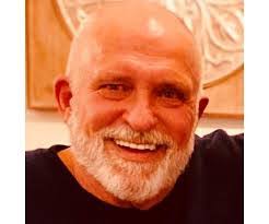 Linda Brimmer's Instagram, Twitter & Facebook