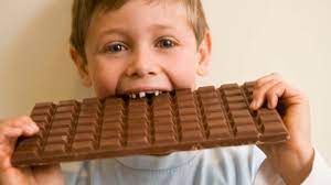 Coklat hitam mengandungi kandungan koko lebih tinggi berbanding coklat susu. Mungkinkah Terlalu Banyak Makan Cokelat Bisa Membunuhmu Kumparan Com