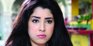 صورة صادمة للفنانة الجميلة ايتن عامر بفستان قصير جدا تثير غضب النشطاء على الفيس بوك How To Wear