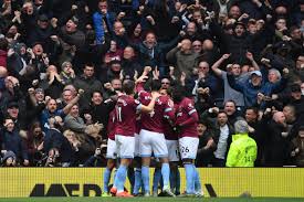 West ham dent tottenham's top four hopes through lingard winner. Premier League On Twitter Full Time Spurs 0 1 West Ham Michail Antonio S Rifled Goal Hands The Hammers Victory As Spurs Drop Points At Their New Stadium For The First Time Totwhu Https T Co Vehay5c5vr