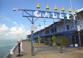 As well as markets, crocodiles and cruises, you'll find strong aboriginal cultures here, as evidenced by the array of languages spoken in the streets and the vibrant aboriginal art that fills the city's galleries, museums and streetscapes. Darwin Die Boomtown Des Top End Reiseschreibe