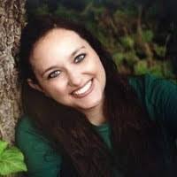 Sarah Mutchler's Instagram, Twitter & Facebook