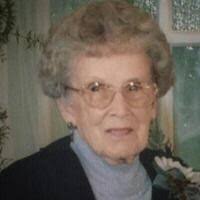 Maxine Clifford's Instagram, Twitter & Facebook