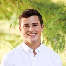 Riley Barker's Instagram, Twitter & Facebook