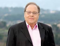 Patrick topaloff et sim interprètent où est ma chemise grise parodie de grease. Le Manifeste Crac Europe