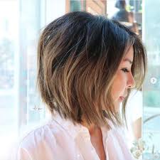 Low Maintenance Short Haircuts That Ll Make Life So Much Easier Low Maintenance Short Haircut Mom Hairstyles Low Maintenance Hair