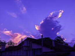 1107 purple hd wallpapers and background images. Purple Day Aesthetic City Cloud Clouds Roof Sad Sky Vibe Hd Wallpaper Peakpx