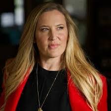 Sarah Harkness's Instagram, Twitter & Facebook