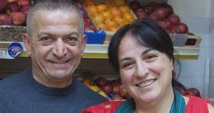 Vacanze a Napoli... curiosità!!!: Tina & Angelo negozio di frutta verdura e  simpatia!