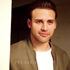 Eddie Boston's Instagram, Twitter & Facebook