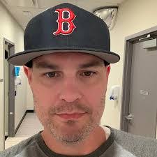 Jason Handley's Instagram, Twitter & Facebook