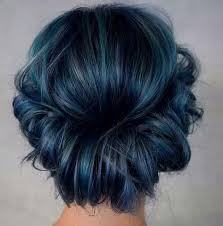 Stylists and beauty enthusiasts constantly amaze us with the looks they are able to create with a little time, some hair dye and a person with a head of hair brave enough to rock any style. 15 Unnatural Hair Color Shades That Look More Than Natural