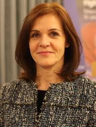 Joanne Roper's Instagram, Twitter & Facebook