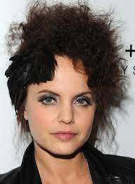 With just the right hairstyle for your texture, you can take a walk on the wild side and flaunt short locks with confidence. 50 Ideas For Styling Frizzy Hair