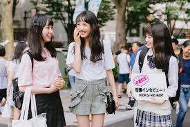 女子高生の最新ファッショントレンドをチェックモデル佐久間乃愛