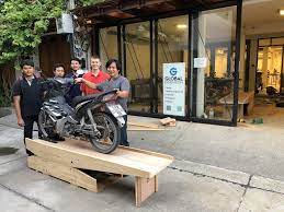 Wood cycle lift table plans not going to obtain to a fault detailed with meeting place operating instructions since i diy motorcycle set back plagiarise assembly establish on cafematty. Wwii Wooden Motorcycle Workbench Global Dimension