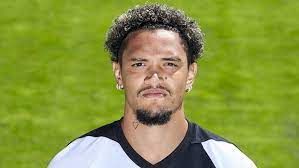 O dianteiro, de 21 anos, assinou contrato por três temporadas, depois de em. Pedro Henrique A Disposicao De Sergio Vieira Farense Jornal Record