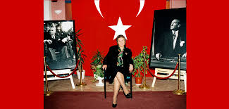 Design, colour, color, shade, hue, stripe, type, feature, complexion, tone, look. Bulent Corak