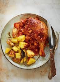 Ce Canard Aigre Doux A La Mode De Chez Nous Est Un Plat Douillet A Preparer En Automne Son Odeur Embaume In 2020 Fruit Ketchup Weekend Cooking Garlic Roasted Potatoes