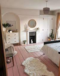 See more ideas about extreme makeover, extreme makeover home edition, bedroom themes. This Girl Does An Extreme Guest Room Makeover In 5 Days And The Internet Is In Love Bedroom Interior Aesthetic Bedroom Room Makeover