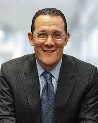 Steven Fink's Instagram, Twitter & Facebook