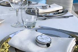 Una delle idee più originali per un segnaposto di matrimonio elegante è quello di adottare alimenti commestibili per un oggetto goloso e invitante. Segnaposto Matrimonio Cosa Sono E Come Utilizzarli Ad Maiora Project