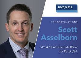 Carl Stull's Instagram, Twitter & Facebook