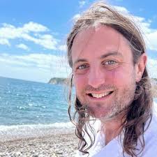 Find a humanist wedding celebrant in Tintern