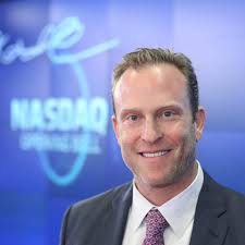 Dave M. Lukas (@PodcastMisfit)