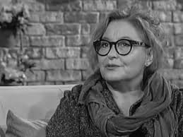 Glumica rialda kadrić, najpoznatija po ulozi marije u filmu žikina dinastija, preminula je, javili su mediji. Preminula Na Ulici Bas Kao I Njena Majka Tuzni Detalji Smrti Glumice Rialde Kadric Zvezde I Tracevi