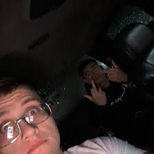 I'm boreeeed 🥹 sending cat 🐱 pics to everyone who likesss btw: not a joke