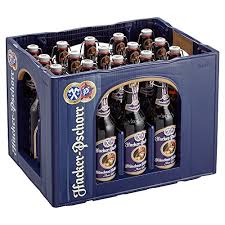 The brown translucent body proves it's a dark beer. Hacker Pschorr Naturtrubes Kellerbier Mehrweg 20 X 0 5 L Amazon De