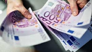 سعر اليورو مقابل الجنيه المصري في زيادة مستمرة في السوق البديلة التي تعمل على تدأول العملات حيث الارتفاع في بعض الأوقات والانخفاض أحيانا أخرى، حيث يشمل تدأول العملات العديد من المخاطر المصرفية التي قد تؤدي إلى مكاسب أو خسائر فادحة في سوق الصرف. Ø³Ø¹Ø± Ø§Ù„ÙŠÙˆØ±Ùˆ Ù…Ù‚Ø§Ø¨Ù„ Ø§Ù„Ø¬Ù†ÙŠÙ‡ Ø§Ù„Ù…ØµØ±ÙŠ Ø§Ù„ÙŠÙˆÙ… ÙÙŠ Ø§Ù„Ø¨Ù†ÙˆÙƒ Ø§Ù„Ù…ØµØ±ÙŠÙ‡