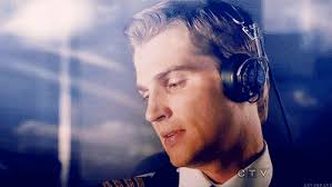 1x07 ♢ No More Happy Endings