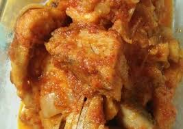 Bunda mampu membuat balado cakalang tahu dengan 10 bumbu yang dapat dibeli dengan mudah di toko grosir. Resep Balado Tongkol Tahu Oleh Astrimur Cookpad