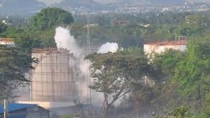Fire accident at hpcl visakhapatnam coolant tower blast on 23 august 2013. Massive Fire At Chemical Plant In Vizag No Loss Of Life Explosions Heard Ibtimes India