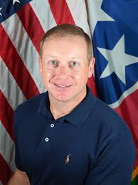 SEQUIM — Two Sequim-area residents are calling for the resignation of  council appointee Mike Pence after finding discrepancies in his résumé.  Pence, who was appointed to a vacant seat